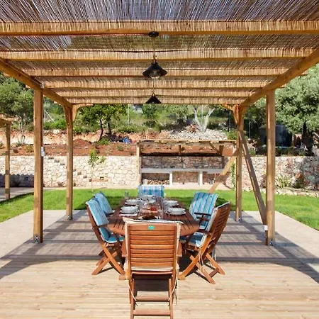 Mirtes With Breathtaking Sea View,close To Porto Katsiki And Egremni Vilă *