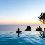 Βίλα Mirtes With Breathtaking Sea View,close To Porto Katsiki And Egremni *