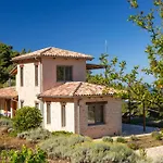 Βίλα Mirtes With Breathtaking Sea View,close To Porto Katsiki And Egremni Πόντι