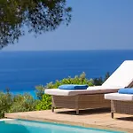 Βίλα Mirtes With Breathtaking Sea View,close To Porto Katsiki And Egremni