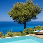 Βίλα Mirtes With Breathtaking Sea View,close To Porto Katsiki And Egremni Πόντι