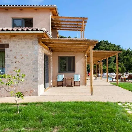 Mirtes With Breathtaking Sea View,close To Porto Katsiki And Egremni Villa Pondi